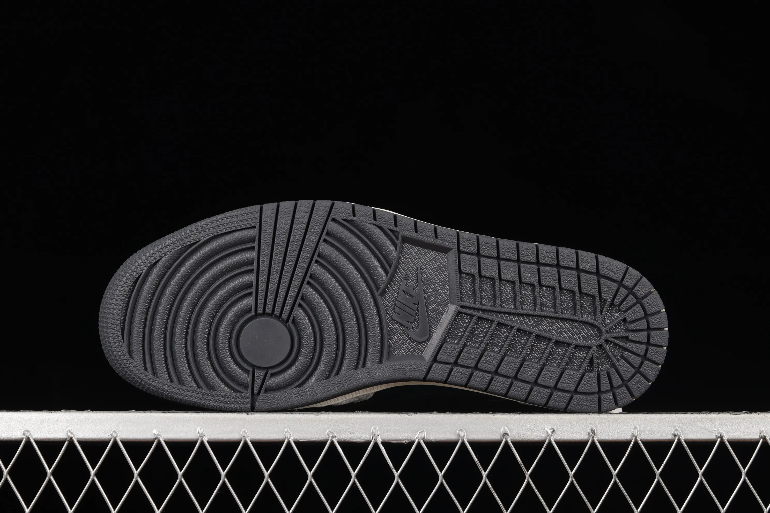 All categories Air Jordan Jordan series basketball shoes Air Jordan 1 Low G version pure original Air Jordan 1 Low AJ1 Joe 1 black and gray satin sports culture basketball shoes DV1762-001